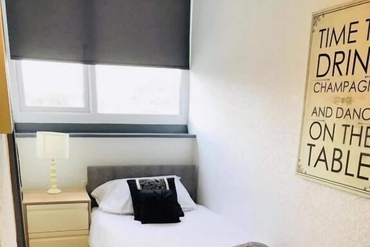 Single Rooms