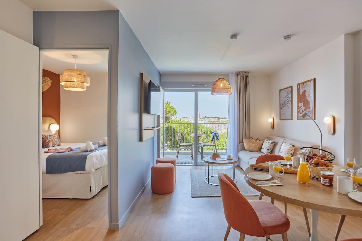2 habitaciones, cortinas blackout, cunas y wifi gratis