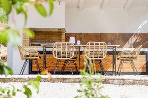 Outdoor dining - Moute House by Corfuescapes (Corfu)