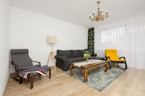 Living area - Unique Apartment in Gdynia by Renters (Gdynia)