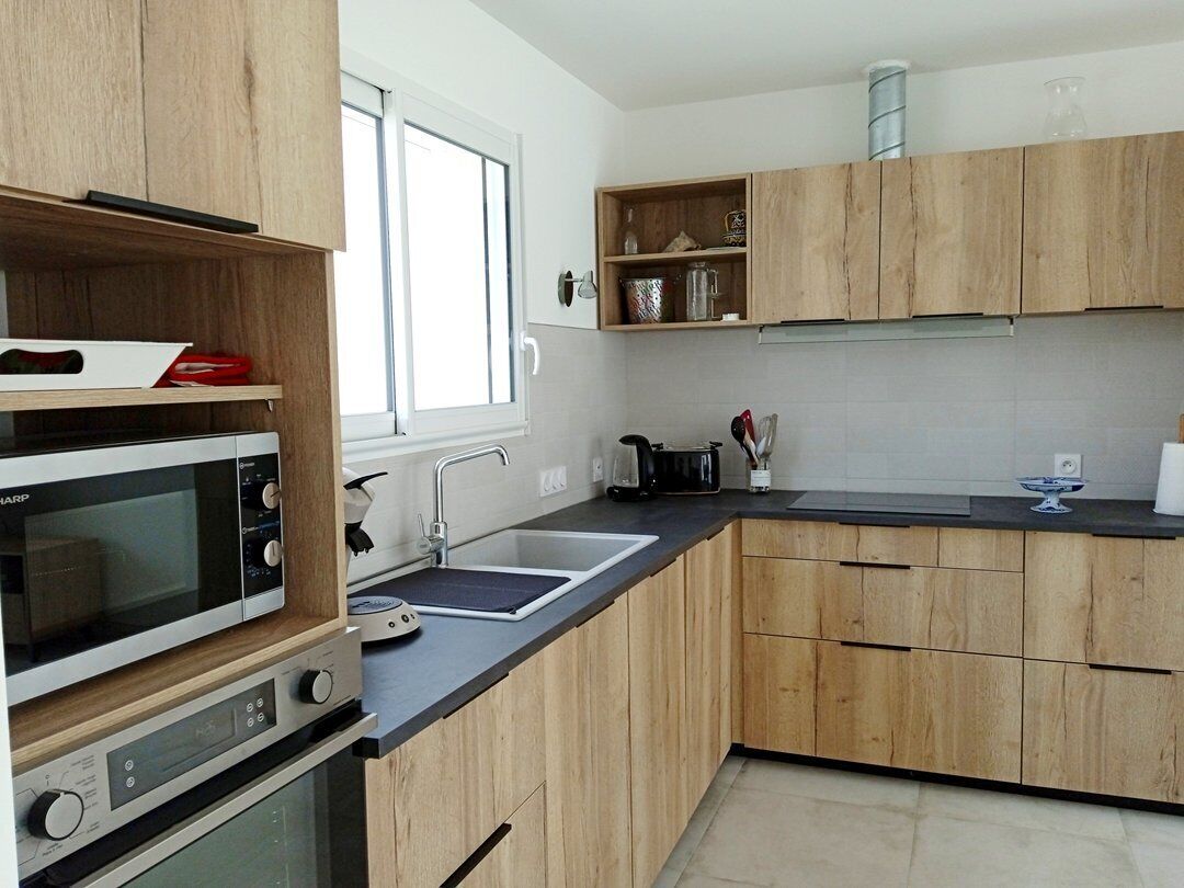 Kühlschrank, Mikrowelle, Ofen, Geschirrspüler