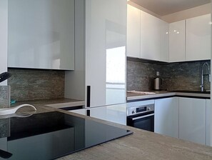 Fridge, microwave, dishwasher, coffee/tea maker - Le Panorama de la Corniche - Saint Hilaire de RIez (SAINT HILAIRE DE RIEZ)