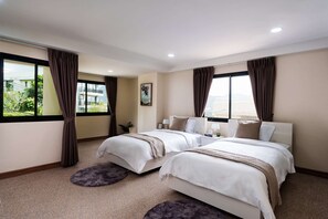 3 bedrooms, iron/ironing board, WiFi, bed sheets