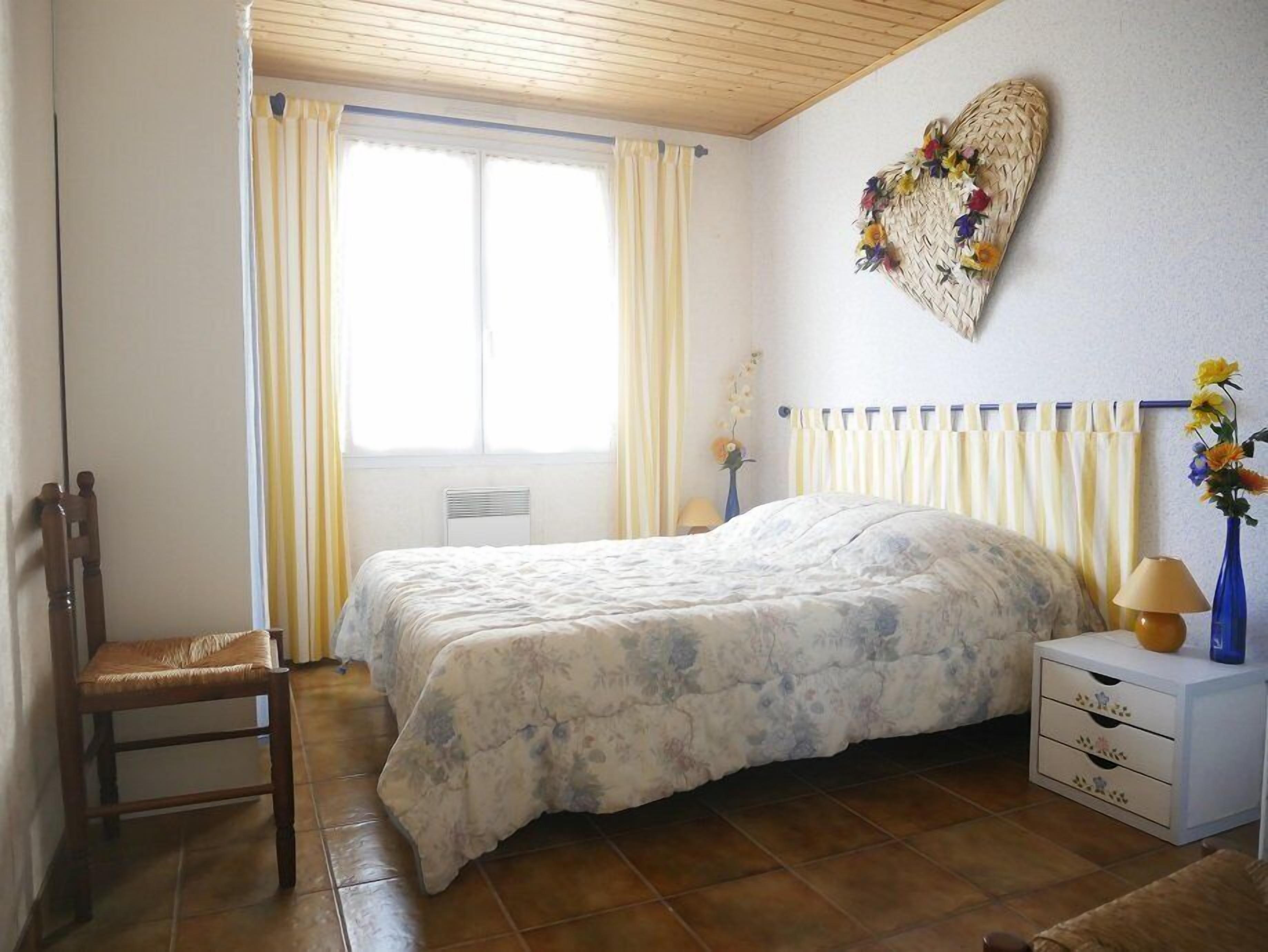 2 室のベッドルーム、WiFi