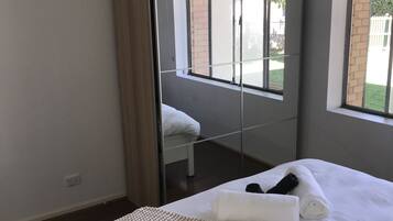 2 bedrooms, iron/ironing board, WiFi, bed sheets