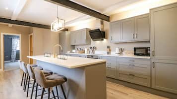 Cottage | Interior