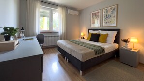 Condo dành cho gia đình | Bàn, bàn ủi/dụng cụ ủi quần áo, truy cập Internet không dây miễn phí