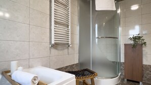 Condo dành cho gia đình | Phòng tắm