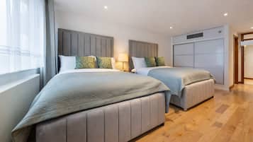 2 bedrooms, desk, iron/ironing board, WiFi