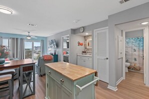 Interior - Beachfront|Gulf Views|Fort Morgan|Pool|Sleeps 7! (Gulf Shores)