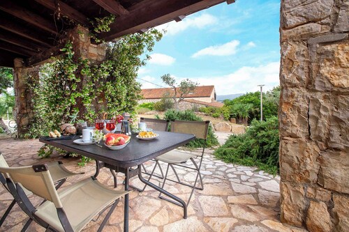 Holiday home with a magnificent view and privacy