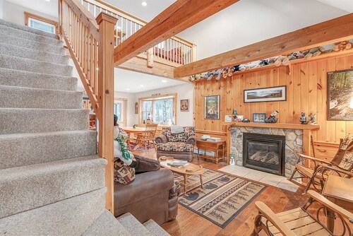 The Lazy Bear | 2 Bed, 2 Bath