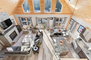 Televisión, chimenea