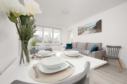 Functional Apartment in the Center | Close to the Sea and Balcony