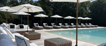 Belle Propriété Avec Piscine Chauffée et Gardien