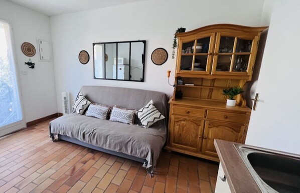TV - Joli Appartement Près de la mer (Sainte-Maxime)