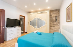 4 chambres, lit parapluie, Wi-Fi gratuit, draps fournis