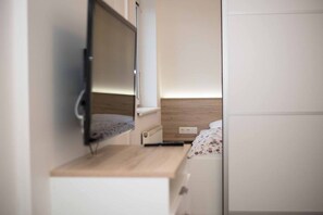 1 camera, ferro/asse da stiro, Wi-Fi, lenzuola