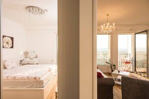 1 bedroom, desk, iron/ironing board, WiFi