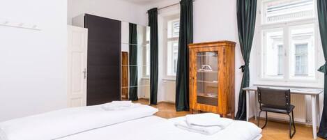 2 bedrooms, desk, iron/ironing board, travel cot