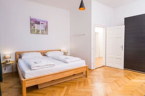 2 bedrooms, desk, iron/ironing board, travel crib