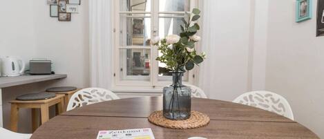 تناول الطعام