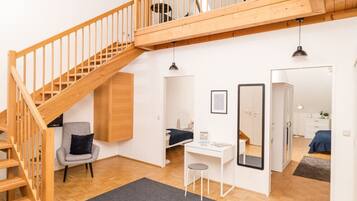 2 bedrooms, iron/ironing board, WiFi