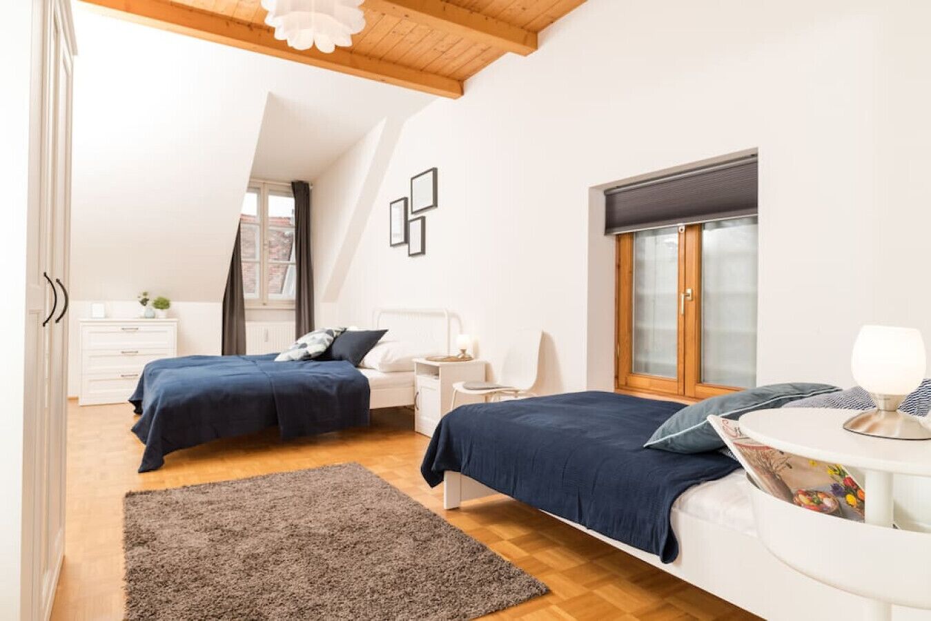 2 makuuhuonetta, silitysrauta/-lauta, Wi-Fi