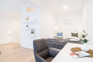 2 bedrooms, desk, iron/ironing board, WiFi - Luxury Suite Liechtenstein top 6 (Vienna)