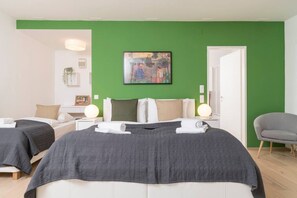 1 bedroom, desk, iron/ironing board, travel cot - Premium Business Apartment (Vienna)