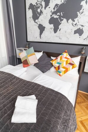 デスク、アイロン / アイロン台、旅行用ベビーベッド、WiFi