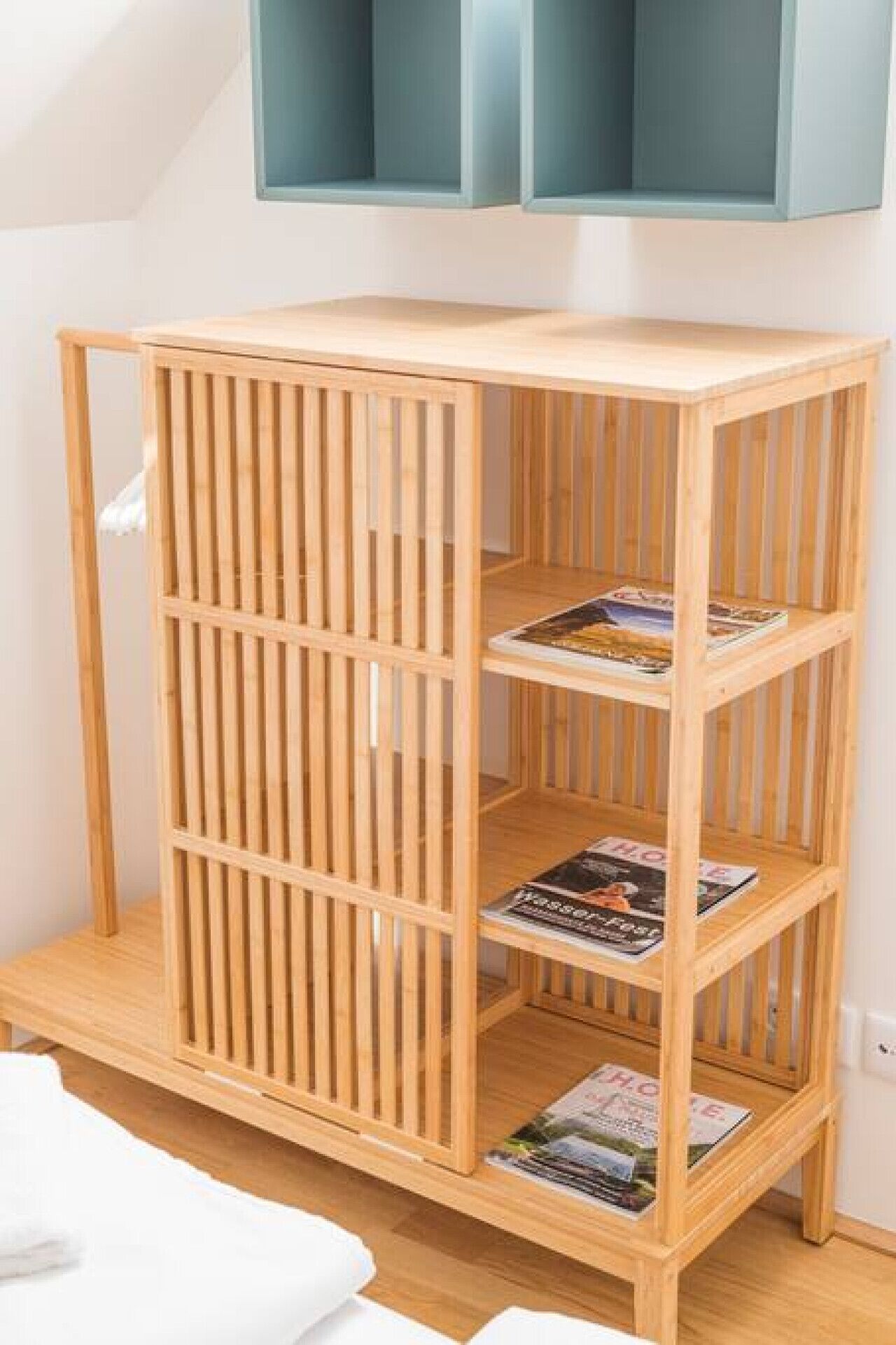 1 habitación, escritorio, tabla de planchar con plancha y wifi 