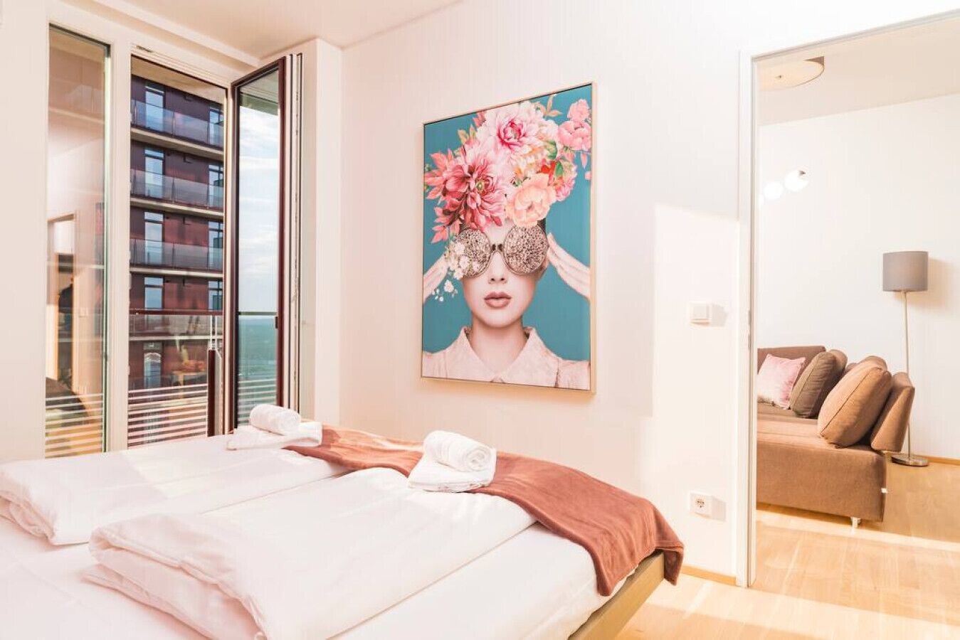 Triiiple Tower Apartments with Summer-Rooftop-Pool