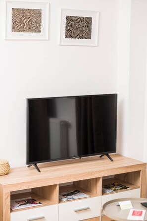 Interior - Cozy Favoriten near Vienna train station (Vienna)