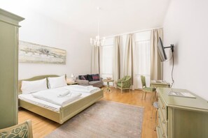 2 bedrooms, desk, iron/ironing board, travel crib