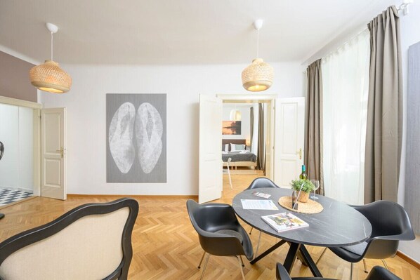 Dining - Central Business Apartment (Vienna)