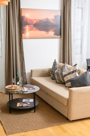 TV - Central Business Apartment (Vienna)