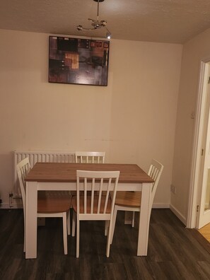 House | Dining - Captivating 3-bed House in Kent (Erith)