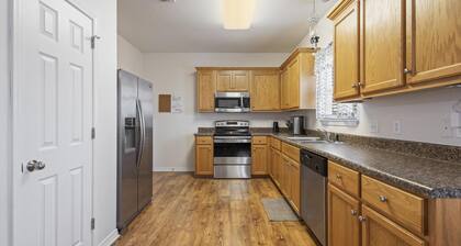 Book Now to Create Lasting Memories! ~ Beach Nearby ~ 2 Pools in the complex!