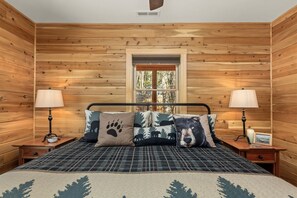 2 室のベッドルーム、デスク、アイロン / アイロン台、旅行用ベビーベッド