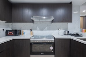 Leilighet – comfort | Eget kjøkken | Kjøleskap, mikrobølgeovn, ovn og brødrister