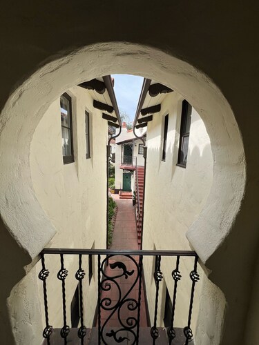 Sleek Broadway 2B2B 10 mins. away to Disneyland