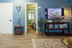 2 soverom, strykejern/-brett, wi-fi (inkludert) og sengetøy