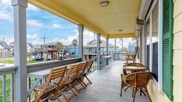House, 3 Bedrooms | Outdoor dining
