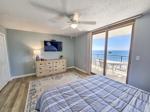 Apartment, 2 Schlafzimmer | 2 Schlafzimmer, laptopgeeigneter Arbeitsplatz, kostenloses WLAN