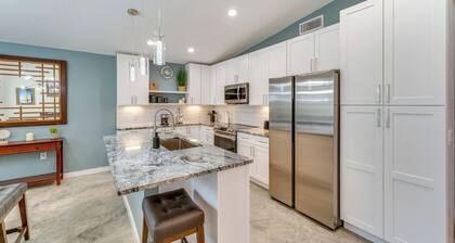 Daytona Beach Vacation Home ~ 4 Mi to Main St Pier