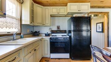 Lò vi sóng, lò nướng, bếp nấu, dụng cụ nấu nướng/bát dĩa/dao nĩa