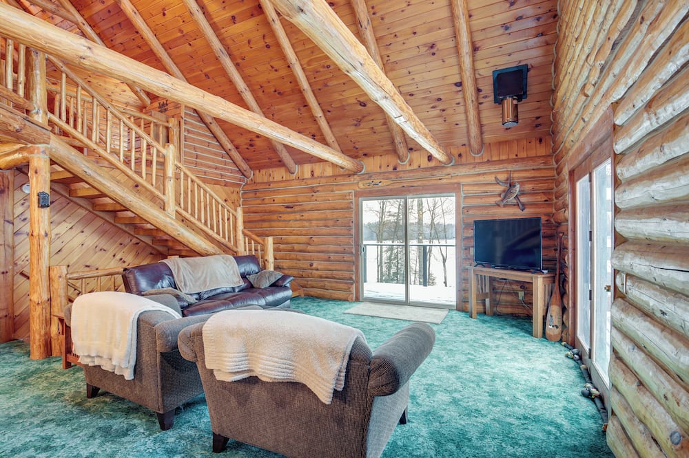 Rhinelander Waterfront Cabin w/ Deck & Fire Pit! - Oneida County, WI