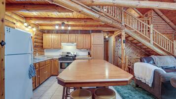 House (2 Bedrooms) | Interior