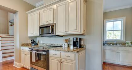 St Marys Townhome w/ Community Hot Tub & Boat Dock